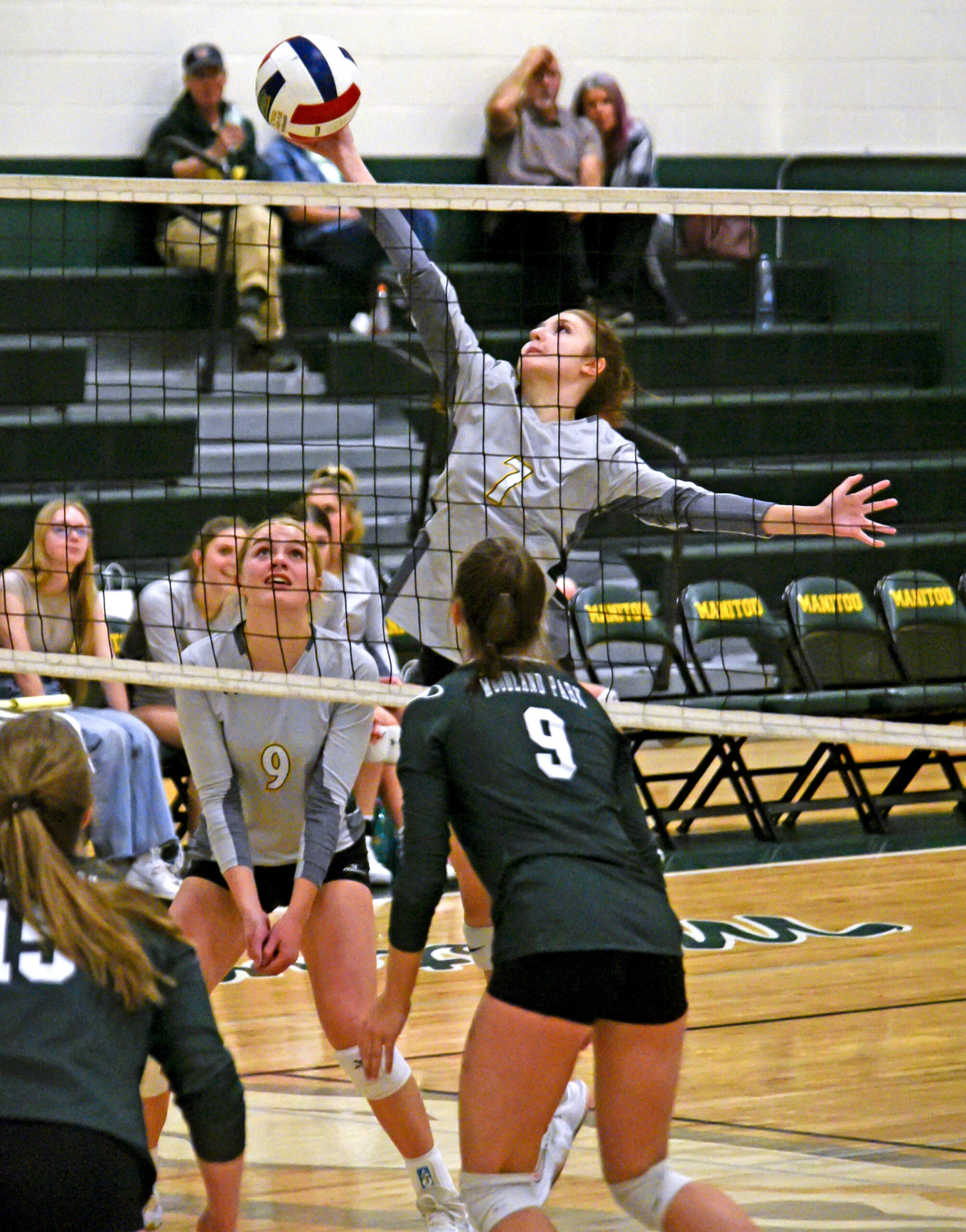 Volleyball team bounces back to defeat Florence